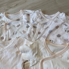 半袖短肌着50-60を4枚セットの画像