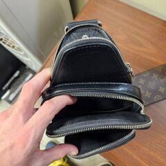 アベニュー スリング PM バッグの画像