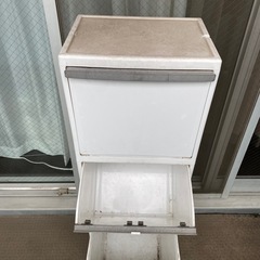 3段　ゴミ箱　中古の画像