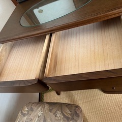 大川購入のドレッサーの画像