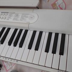 ♪CASIO/カシオ LK-526 光ナビゲーション キーボード 電子ピアノ 2022年♪の画像