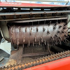 4条刈の52馬力クボタコンバインAR52の画像