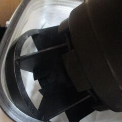 マキタ makita 473 集じん機 キャスター劣化 フィルタ無 現状品 【】ハンズクラフト宜野湾店の画像