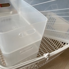 買い物かごとアクリルケース等まとめての画像