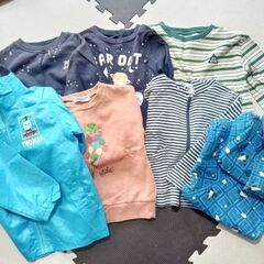 男児用(100cm)冬物の洋服19点の画像