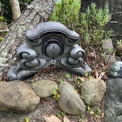 お庭のオブジェ　　瓦　酒樽　　の画像