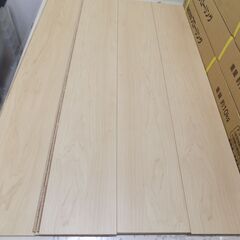 【Ｂ】naoss ナオスフローリング（MDF材）　ナチュラル色　YX135-SM　3ケース＋17枚　11.6㎡／7畳分　145mmX900mmX3mm厚　未使用工事余剰材　数年保管品の画像