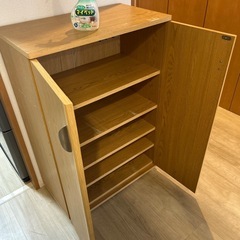 収納棚
の画像