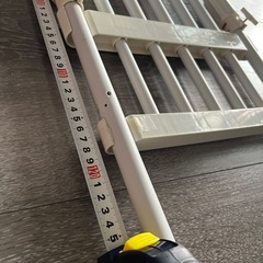 つっぱり棒と棚の画像