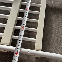 つっぱり棒と棚の画像