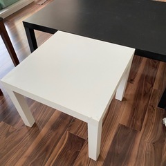 3品黒リビングテーブル1品白テーブル2品
の画像