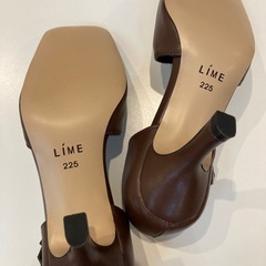新品未使用　ヒール　22.5の画像
