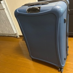 旅行トランクの画像