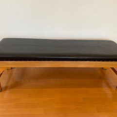 施術ベッドの画像
