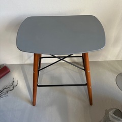 カウンター　イスの画像