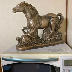 取引中　陶器で出来た馬の開運置物の画像
