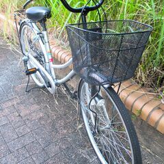 中古自転車 RENTIC CHUBU ママチャリ 自転車 内装3段ギア 26インチ シルバー LEDライト 通勤 通学 近所のお出掛けなどにの画像