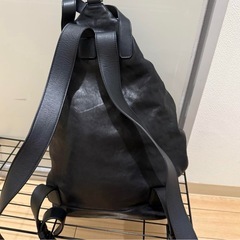 JIMMY CHOO ブラックレザー バックパックの画像