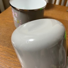 ホーローキャニスター（小）　新品　宇野千代の画像