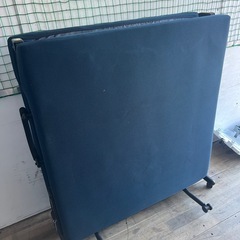 折り畳み シングルベッド 宮付きの画像