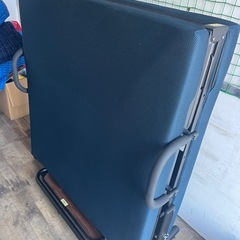 折り畳み シングルベッド 宮付きの画像