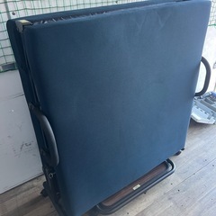 折り畳み シングルベッド 宮付きの画像