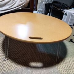 折りたたみ式テーブル　ちゃぶ台　持ち手付きで便利ですの画像
