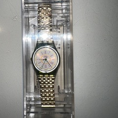 Swatch ゴールドメタルバンド アナログ腕時計　新品の画像