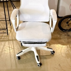 オフィスチェア デスクチェア メッシュ ホワイトの画像