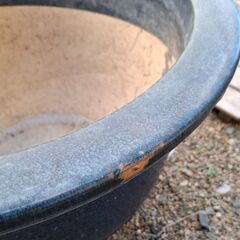 大きな植木鉢　直径61㎝、高さ37㎝　中古品の画像