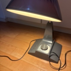 デスクライトの画像