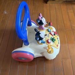 ミッキーマウス　手押しくるまの画像
