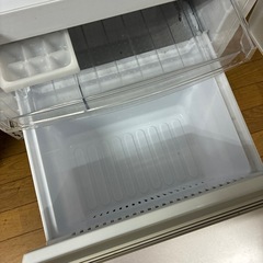 137L 冷蔵庫 シャープ 2018年製 SJ-GD14D-Wの画像