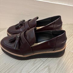 【23】ZARA　WOMAN　ザラ　タッセル　ローファー　ボルドーの画像