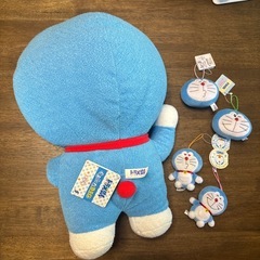 ドラえもん枕＆ぬいぐるみキレイめ＆新品タグ付き7個セットの画像