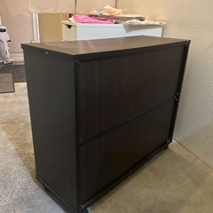 デスク下キャスター付収納の画像