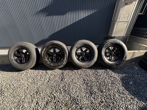 285/70R17 スタッドレスタイヤ　4本