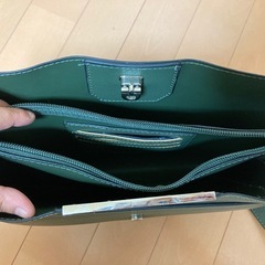 D.KELLY HUNDRED  フラップ付き ショルダーバッグの画像