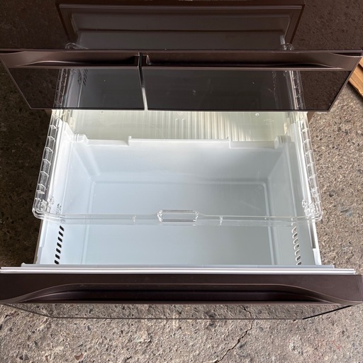 ⭐️TOSHIBA⭐️ 冷凍冷蔵庫 2013年 618L 大阪市近郊配送無料