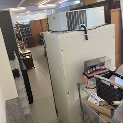 K2510-126 新米 愛菜っ庫 MTR510GC形保冷庫 庫内容積510L 通電確認済み　キズ汚れ有りの画像
