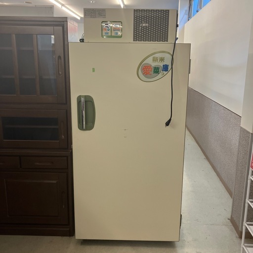 K2510-126 新米 愛菜っ庫 MTR510GC形保冷庫 庫内容積510L 通電確認済み　キズ汚れ有り