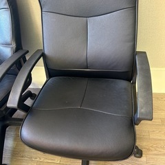 週末限定値下げ オフィス　チェア　革張り　合皮 メッシュ 椅子　5脚の画像