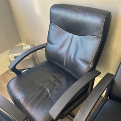 週末限定値下げ オフィス　チェア　革張り　合皮 メッシュ 椅子　5脚の画像