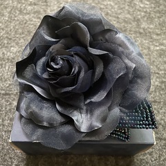 紺色ローズコサージュ　薔薇バラばらの画像