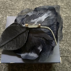 紺色ローズコサージュ　薔薇バラばらの画像