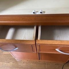 食器棚の画像