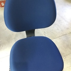 【中古】オフィスチェア　3台（紺色／ネイビー）お譲りします！✨1台無料のオマケありの画像