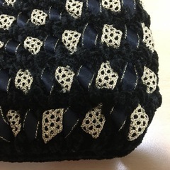 ハンドメイド　リボン編みのゴージャスな巾着の画像