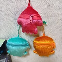 スプラトゥーン　イカすソープディスペンサー＆キャクターミニポーチキーホルダー3個の画像