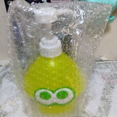 スプラトゥーン　イカすソープディスペンサー＆キャクターミニポーチキーホルダー3個の画像